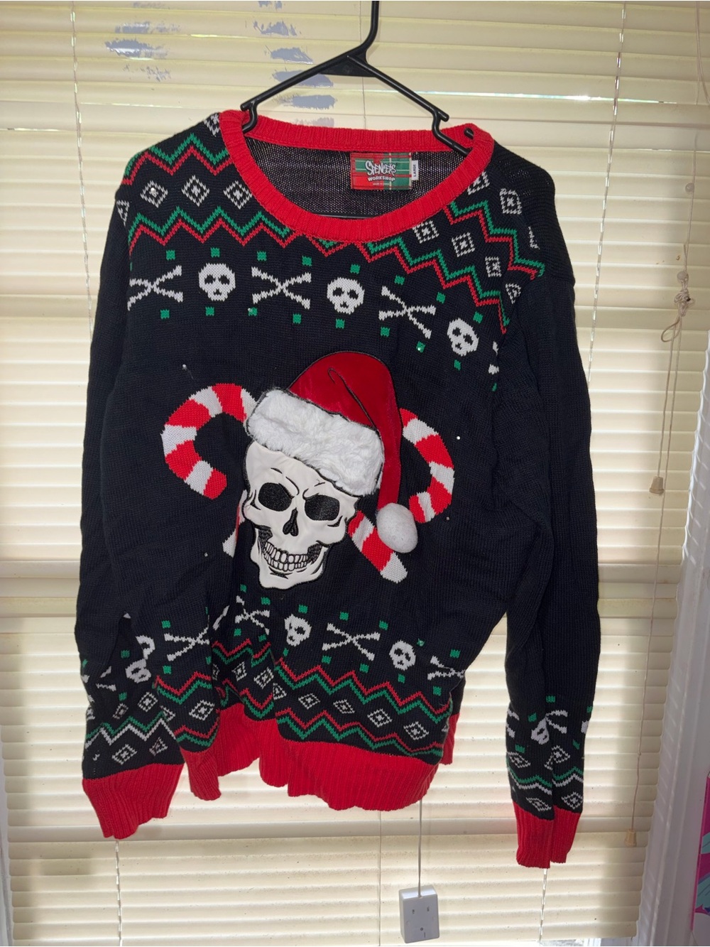Spencer’s Workshop Christmas Skull Ugly Sweater Men’s Large Black